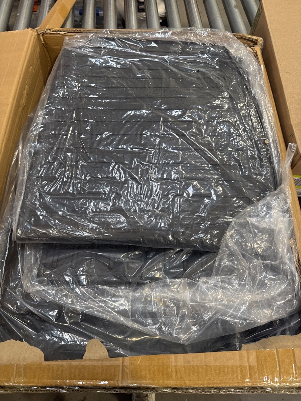 Photo 1 of NQOQN All Weather Floor Mats Fit for Porsche Macan 2014-2024 2025 Floor Mats & Trunk Mat & Backrest Mat Replacement for Porsche Macan Accessories All Season Odorless Anti-Slip Floor Liner