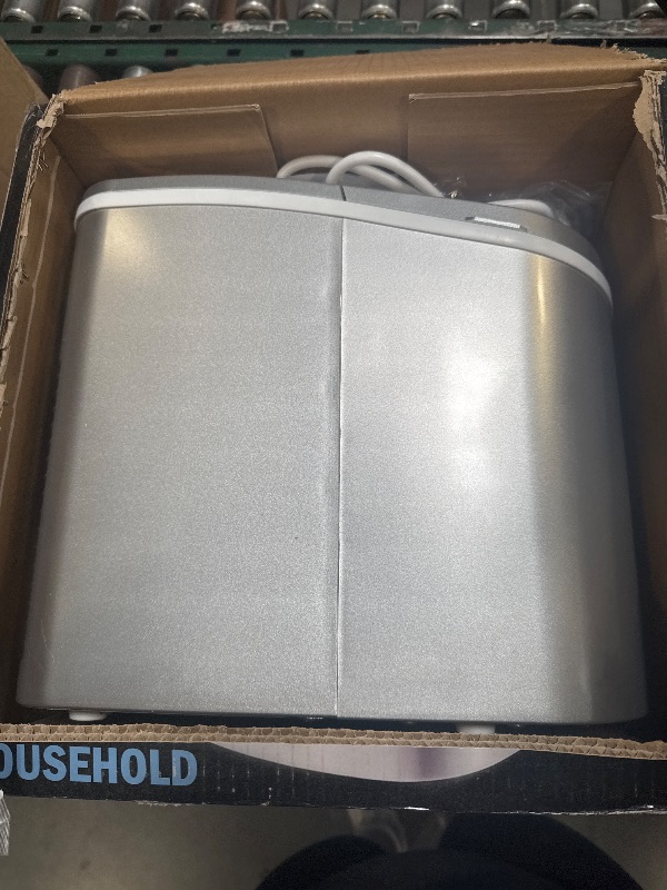 Photo 1 of VIVOHOME Electric Portable Compact Countertop Automatic Ice Cube Maker Machine with Hand Scoop and Self Cleaning Function 26lbs/Day Silver