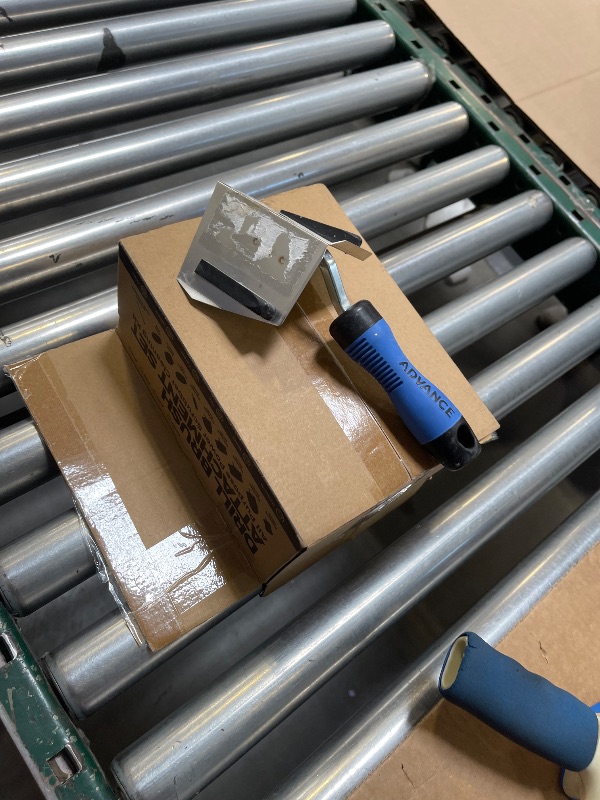 Photo 1 of Inside 90° Corner Hand Flusher - Advance Equipment MFG Co. | Compact, Perfect Corners for Professional Finishing | Model 224SS | 100+ YEARS FAMILY OWNED USA MADE