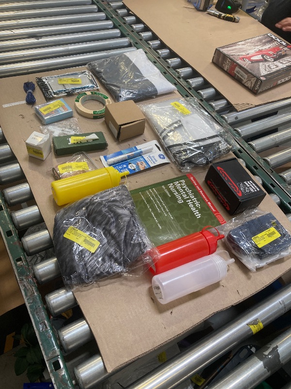 Photo 1 of bag lot misc items 