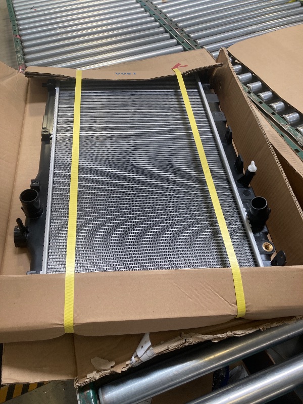 Photo 1 of Denso 221-9268 Radiator Fits select: 2012-2015 HONDA CIVIC, 2013-2015 ACURA ILX
