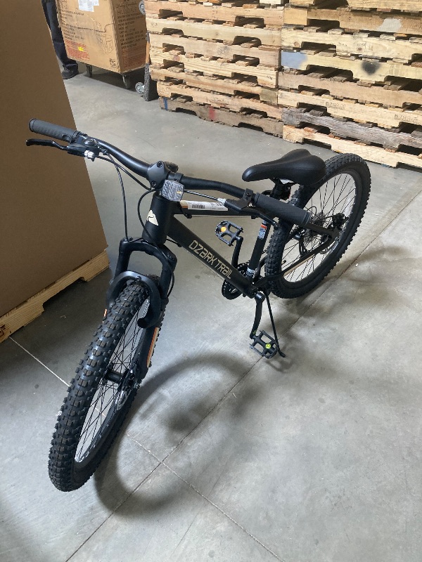 Photo 1 of 24 Ozark Trail Vibe Mountain Bicycle 8 Speed Black Fits Riders 4 6 - 5 6 Teen
