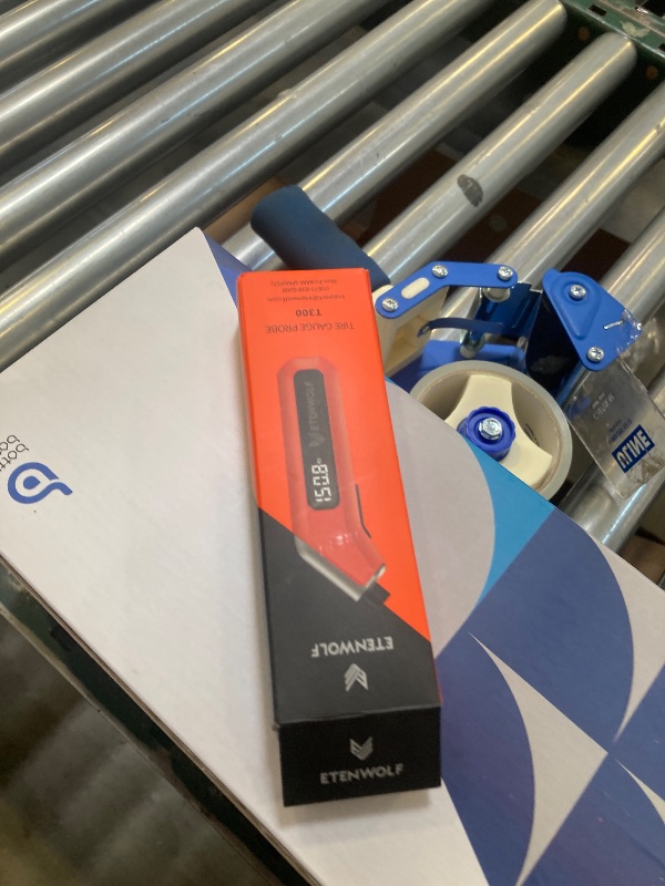 Photo 1 of ETENWOLF T300 Digital Tire Pressure Gauge 3-200 PSI, Industrial Tire Gauge Calibrated to ANSI B40.7 Grade 2A(Plus-Minus 0.5%), Replaceable AAA Batteries (Vivid Orange)