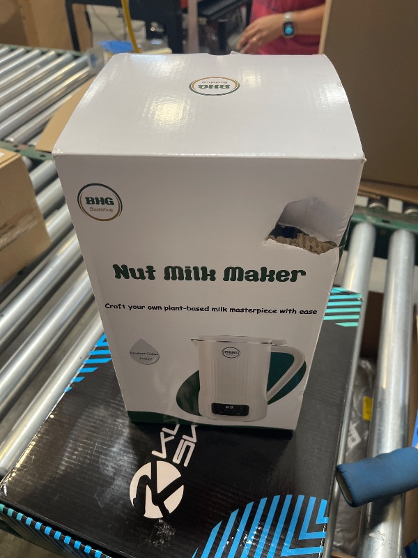 Photo 1 of Upgraded 20OZ Nut Milk Maker Machine - Multi-Functional Automatic Almond with 10 Blades, Plant-Based, Oat, Soy, and Dairy Free Beverages 12 Hours Timer/Auto-clean/Room Temp/Keep Warm/Boil, White