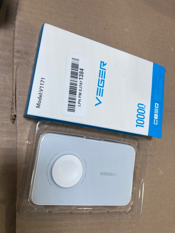 Photo 1 of VEGER Portable Charger with Built in Cable(Removable), 10000mAh Mini Power Bank Battery Pack, PD 20W Fast Charger Travel Accessory Compatible with iPhone 15/14/13 Pro Max, Sumsang, Apple Watch-White