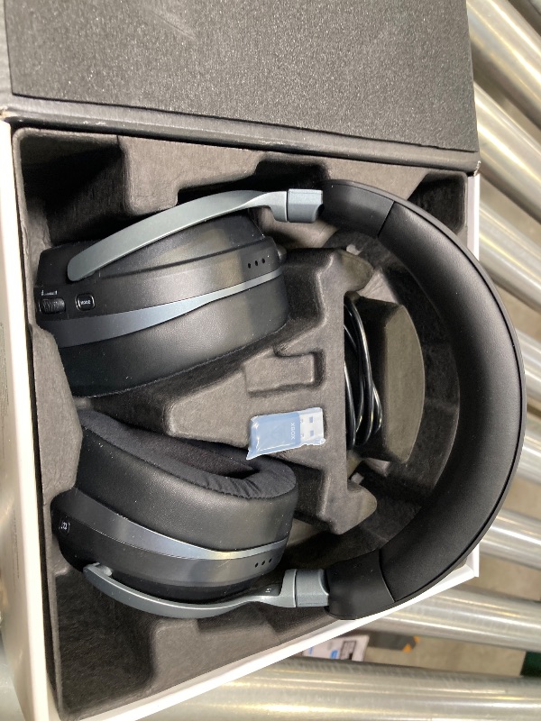 Photo 1 of Turtle Beach Stealth 700 Gen 3 Wireless Multiplatform Amplified Gaming Headset for Xbox Series X|S, Xbox One, PC, PS5, Mobile – 60mm Drivers, AI Noise-Cancelling Mic, Bluetooth, 80-Hr Battery – Black