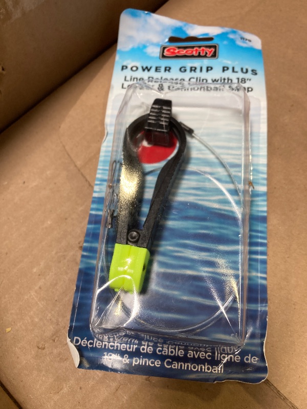 Photo 1 of Scotty #1170 Power Grip with Cannonball Snap and Heavy 18" Monofilament Leader
