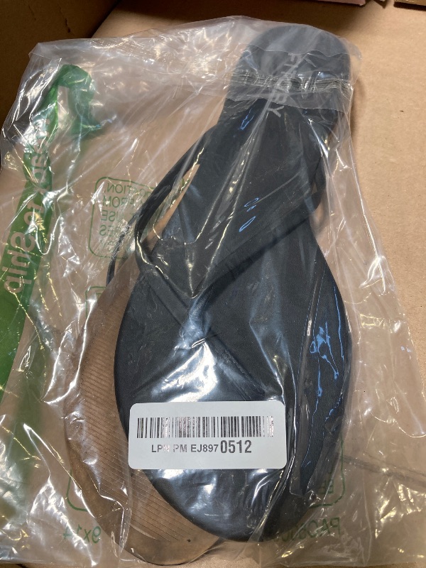 Photo 1 of 11---FITORY Women’s Fashion Flip Flops Comfortable Leather Summer Beach Thong Walking Sandals on Indoor Outdoor Black Size 11