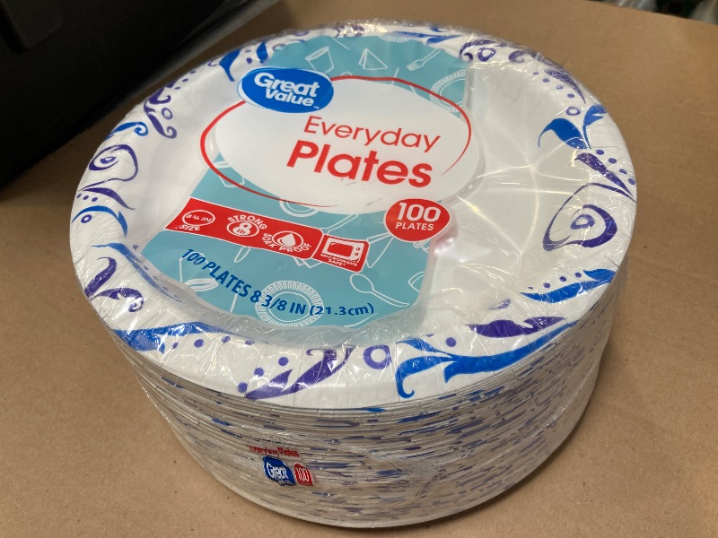 Photo 1 of Great Value Everyday Paper Premium Plates