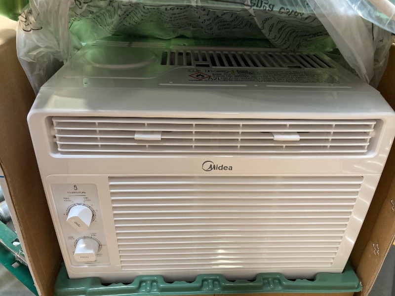 Photo 1 of Midea 150-sq ft Window Air Conditioner (115-Volt; 5000-BTU)