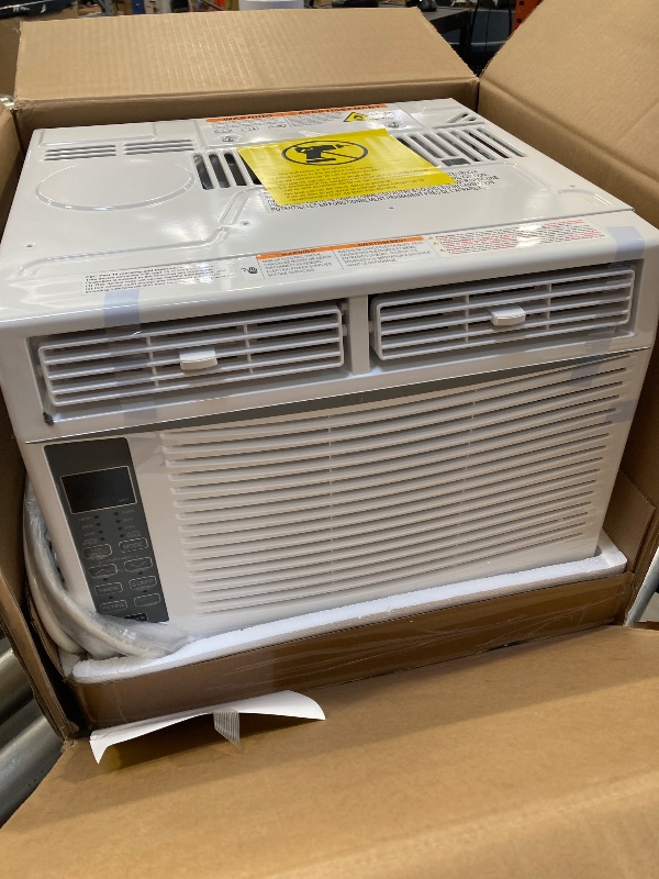 Photo 1 of Ktaxon WiFi Wnabled 6000BTU Window Air Conditioner with Remote White
