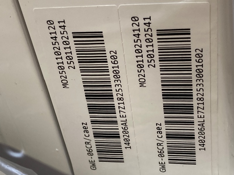 Photo 1 of Ktaxon WiFi Wnabled 6000BTU Window Air Conditioner with Remote White
