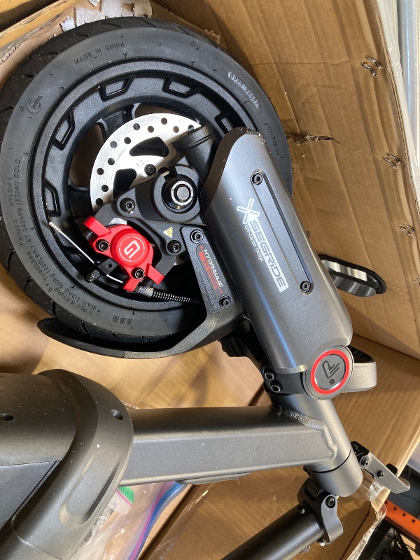 Photo 1 of Segway Ninebot Max G3 Electric Scooter, 28 mph Top Speed w/ 50 Miles Max Range, 2000W Peak Motor, Dual Hydraulic Suspension, Fast Charging Scooter for Adults and Teens, UL-2272 2271 Certified
