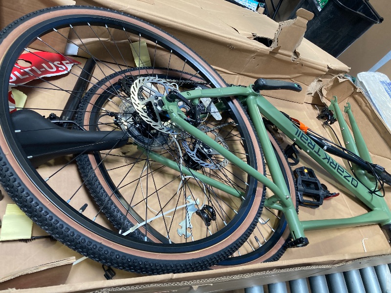 Photo 1 of Ozark Trail 700C G.1 Explorer Flat Bar Gravel Bike Medium Frame Fits Riders 5 5 - 5 10 Green Adult Unisex
