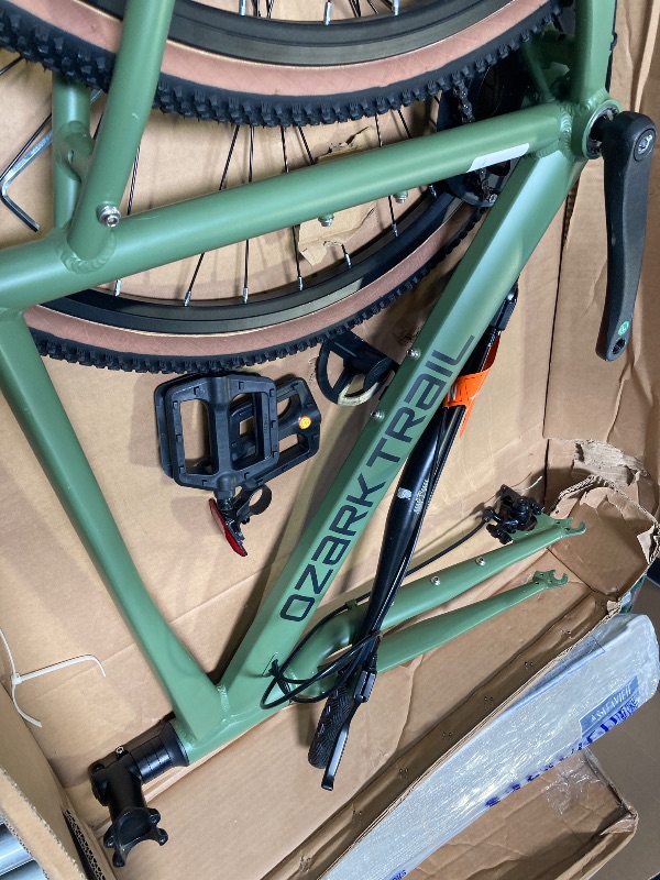 Photo 1 of Ozark Trail 700C G.1 Explorer Flat Bar Gravel Bike Medium Frame Fits Riders 5 5 - 5 10 Green Adult Unisex
