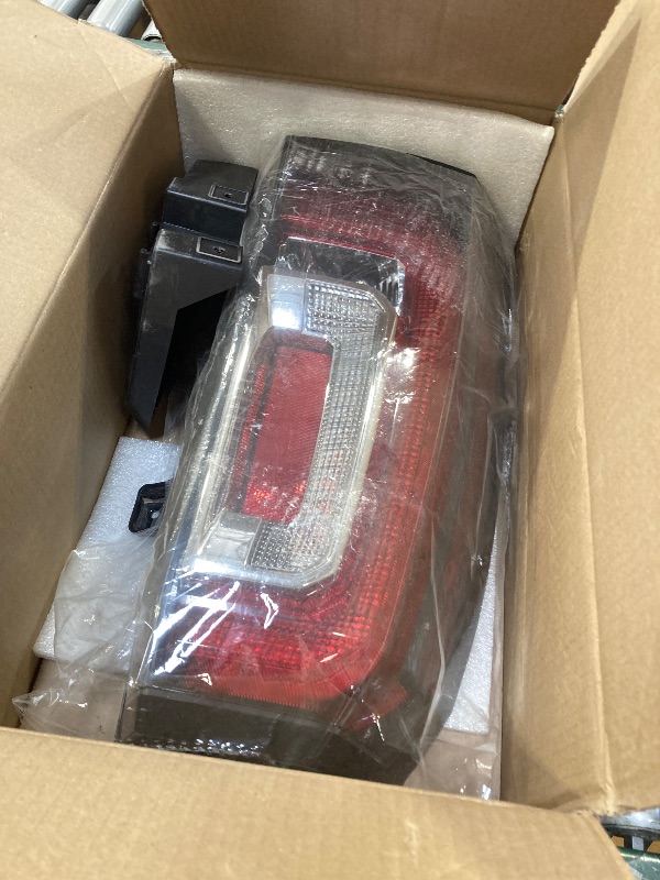 Photo 1 of Goopool Tail Lights Assembly Compatible With GMC Yukon/Yukon XL 2015 2016 2017 2018 2019 2020 Left Driver Side LED Lens Taillights Brake Signal Assembly With Bulb