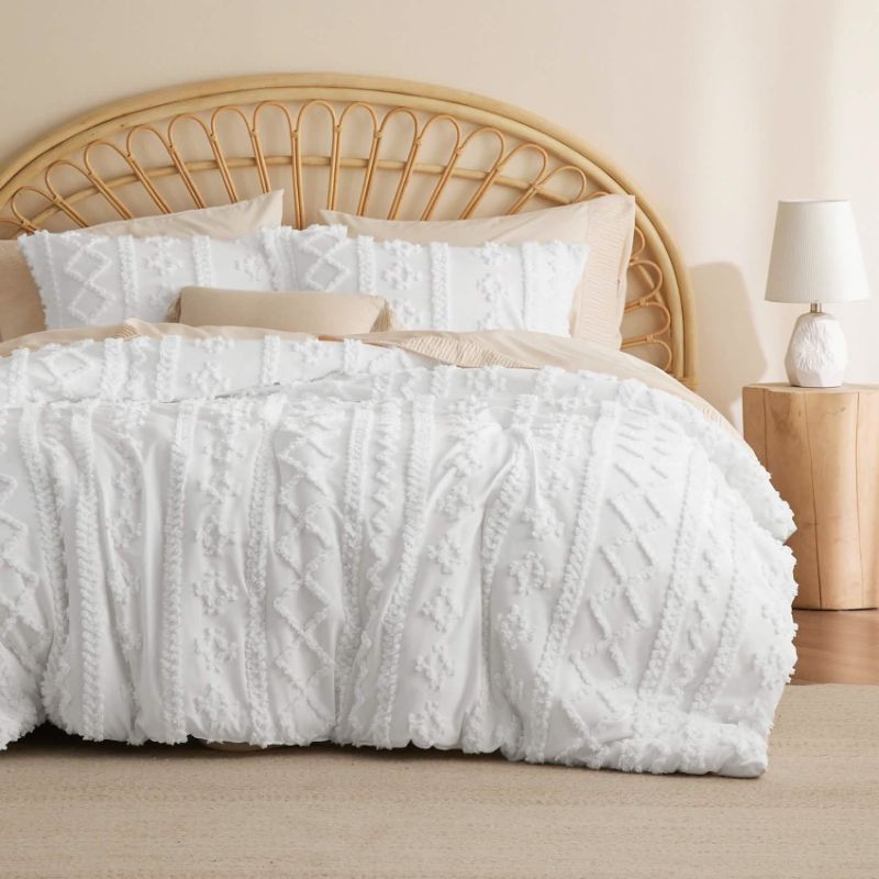 Photo 1 of Queen Embroidery Comforter