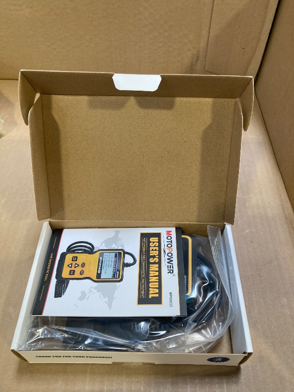 Photo 1 of MOTOPOWER MP69033 Car OBD2 Scanner Code Reader Engine Fault Scanner CAN Diagnostic Scan Tool for All OBD II Protocol Cars Since 1996, Yellow