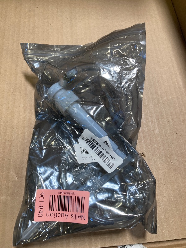 Photo 1 of Fluid Pump for Quart Bottles-Transfer Gear Oil, Transmission and Differential Fluid 8cc Hand Pump with 28mm Bottle Cap (Not Fit for Red Line Quarts)