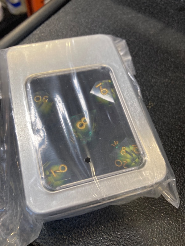 Photo 1 of DND Metal Dice - Cracked Lightning Metal - Polyhedral Set for RPG D&D with Cracks - Beautifully Detailed Dungeons and Dragons Dice (Green Gold)