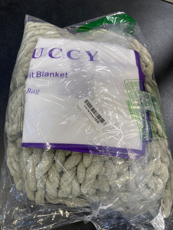Photo 1 of Feabuccy Soft Chunky Knit Blanket, 30X40 Inch Handmade Thick Chenille Yarn Throw Without Shedding & Raveling, Aesthetic & Cozy Home Decor with Couch Sofa Bed, Gift Pack, Sage Green