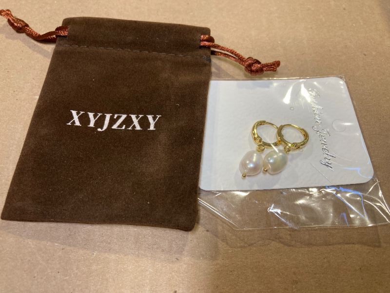 Photo 1 of  Smalls Earrings
