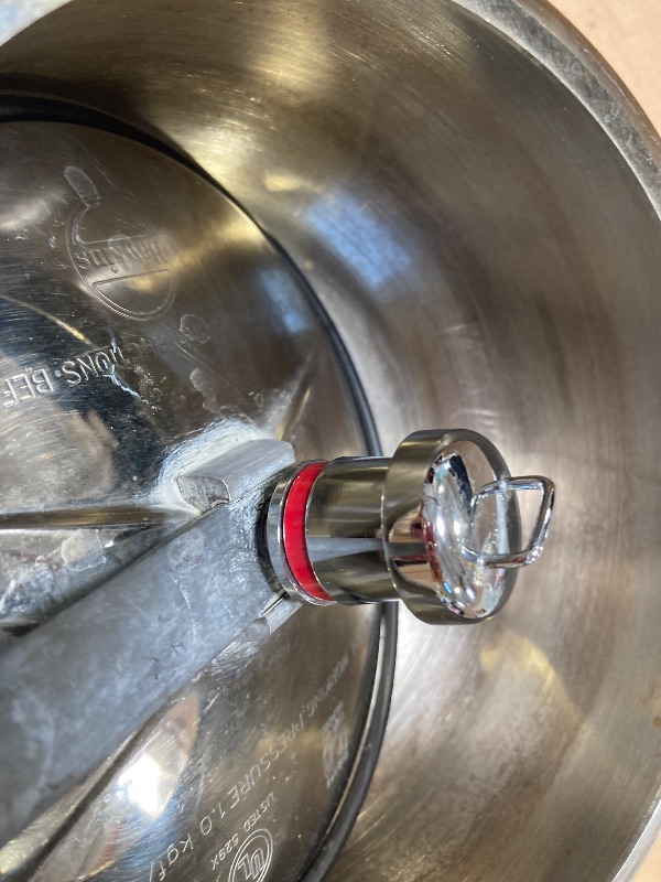 Photo 1 of Hawkins B25 Pressure cooker, 2 Litre, Silver