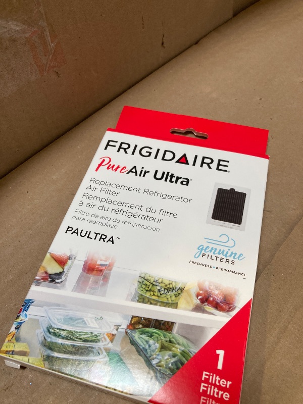 Photo 1 of FRIGIDAIRE PAULTRA Pure Air Ultra Refrigerator Air Filter with Carbon Technology to Absorb Food Odors, 6.5 Inch x 4.75 Inch