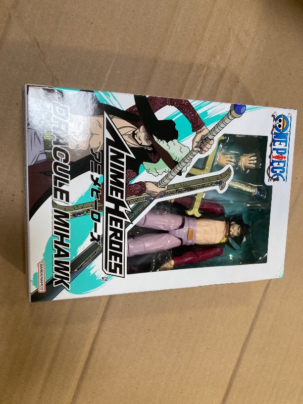 Photo 1 of ANIME HEROES - One Piece - Dracule Mihawk Action Figure