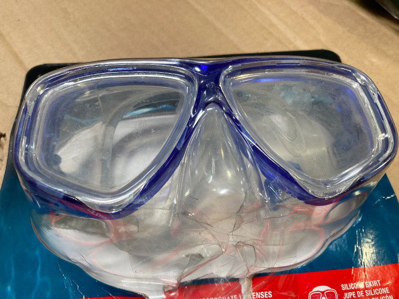 Photo 1 of Speedo Unisex- Junior Swim Snorkel Dive Mask Anti-Fog with Nose Cover 