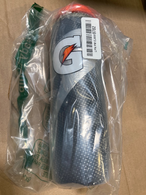 Photo 1 of Gatorade Insulated Plastic Squeeze Bottle For Sports, Black, 30oz