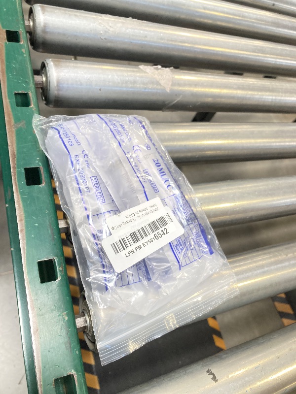 Photo 1 of 20ml Syringe for Liquid, Oral, Scientific Labs, Measurement, Dispensing, with Cap- 3 Pack 20ml Syringes