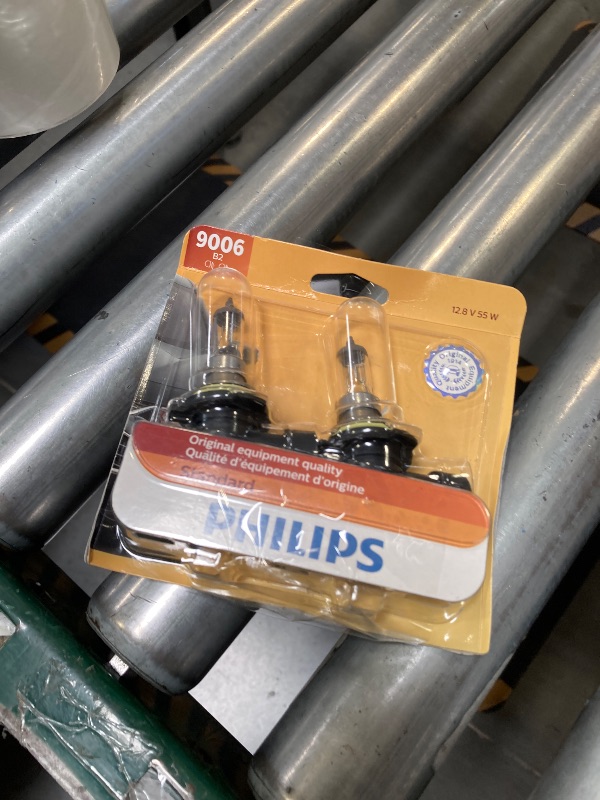 Photo 1 of Philips Automotive Lighting 9006 Standard Halogen Replacement Headlight Bulb, 2 Pack (9006B2)