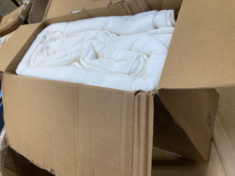 Photo 1 of PHF Ultra Soft Waffle Weave Comforter Queen Size 