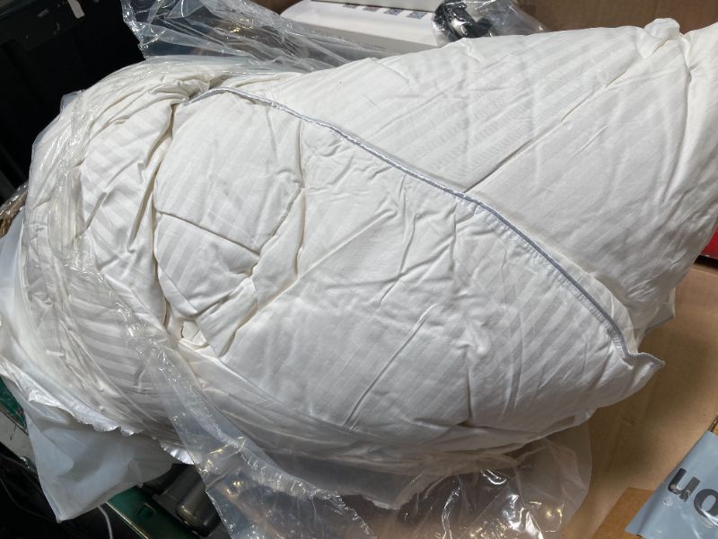 Photo 1 of Down Feather Fiber Comforter King Size - All Season  106'' x 90''