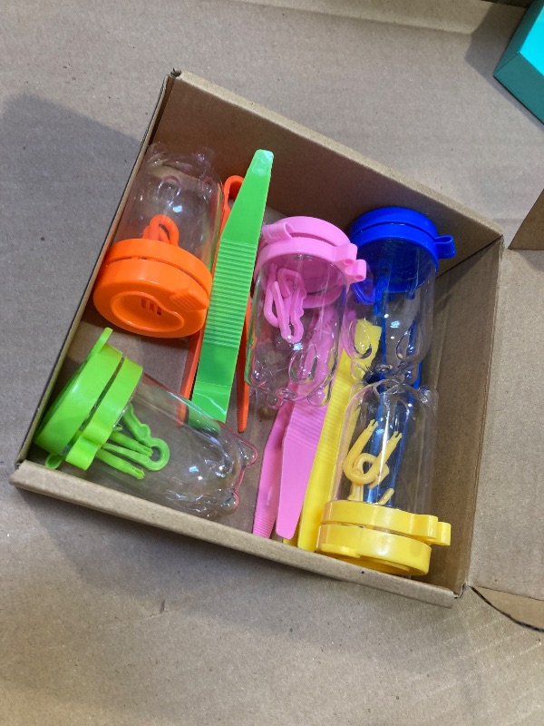 Photo 1 of Baderke 10 Pieces Bug Viewer and Bug Insects Tweezer for Kids, Plastic Insect Box Container and Tweezers, Bug Catching Kit Insect Observation Kit for Kids Outdoor Science Nature Exploration