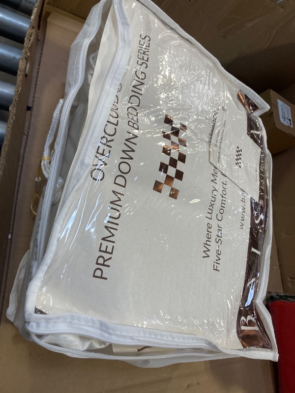 Photo 1 of baisihan Premium Goose Down Pillows Standard Size - 700+ Fill Power, Down Pillow for Stomach Sleeper, 100% Cotton 500 TC Cover Down Pillow Standard Size Plush Pillow 1 Pack 20"x26"