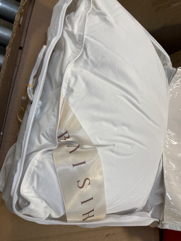 Photo 1 of baisihan Premium Goose Down Pillows Standard Size - 700+ Fill Power, Down Pillow for Stomach Sleeper, 100% Cotton 500 TC Cover Down Pillow Standard Size Plush Pillow 1 Pack 20"x26"