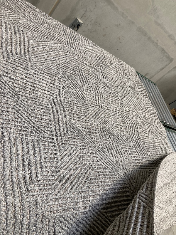 Photo 1 of AREA RUG 5'3"X7'