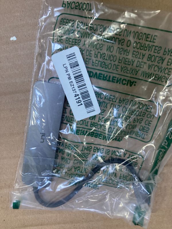 Photo 1 of USB Adapter