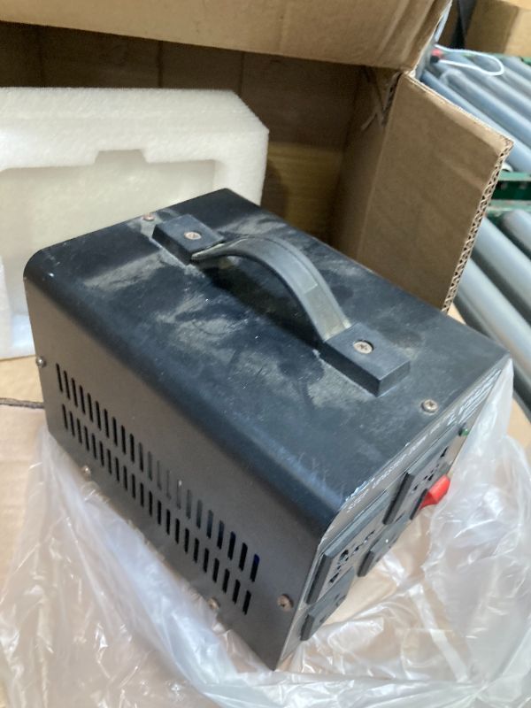 Photo 1 of LVYUAN Voltage Transformer Converter 2000 Watt Step Up/Down Convert from 110-120 Volt to 220-240 Volt and from 220-240 Volt to 110-120 Volt with 2 US outlets, 2 Universal outlets