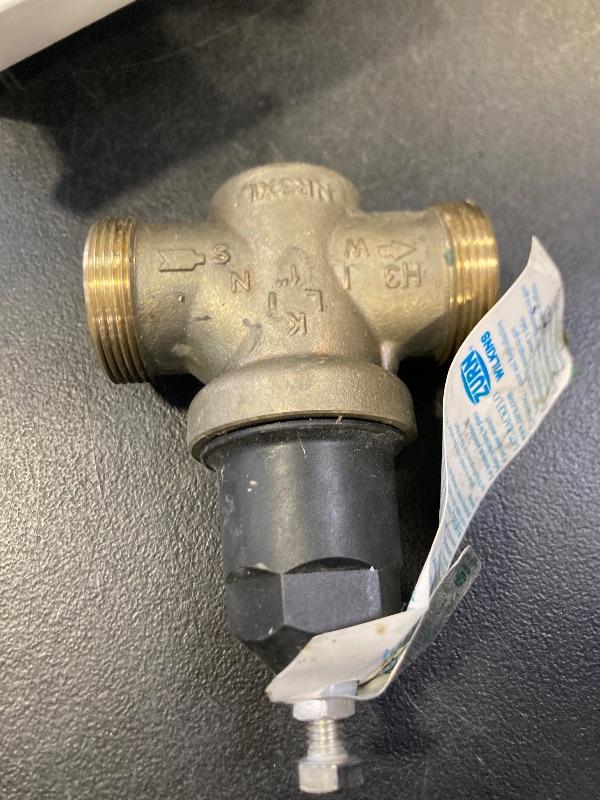 Photo 1 of Zurn Wilkins 1-NR3XL 1" NR3XL Pressure Reducing Valve Single Union Female x Female NPT Connection