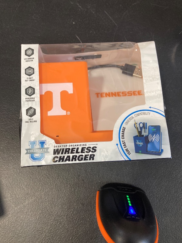 Photo 1 of SOAR NCAA Wireless Cell Phone Charger and Desktop Organizer, Tennessee Volunteers