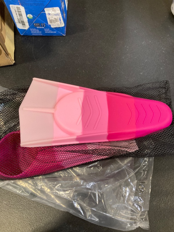 Photo 1 of Azuunye Kids Swim Fins,Short Swimming Flippers,Swim Training Fins for Lap Swimming,for Children Girls Boys Beginners- SIZE XS