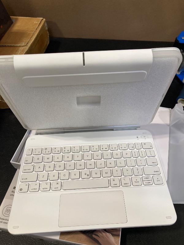 Photo 1 of ESR iPad Air 11 Inch Case with Keyboard (M3/M2, 2025/2024) & iPad Pro 11/Air 5th/4th Gen Keyboard, Easy-Set Magnetic Stand, Portrait/Raised Modes, with Removable Protective Case, White