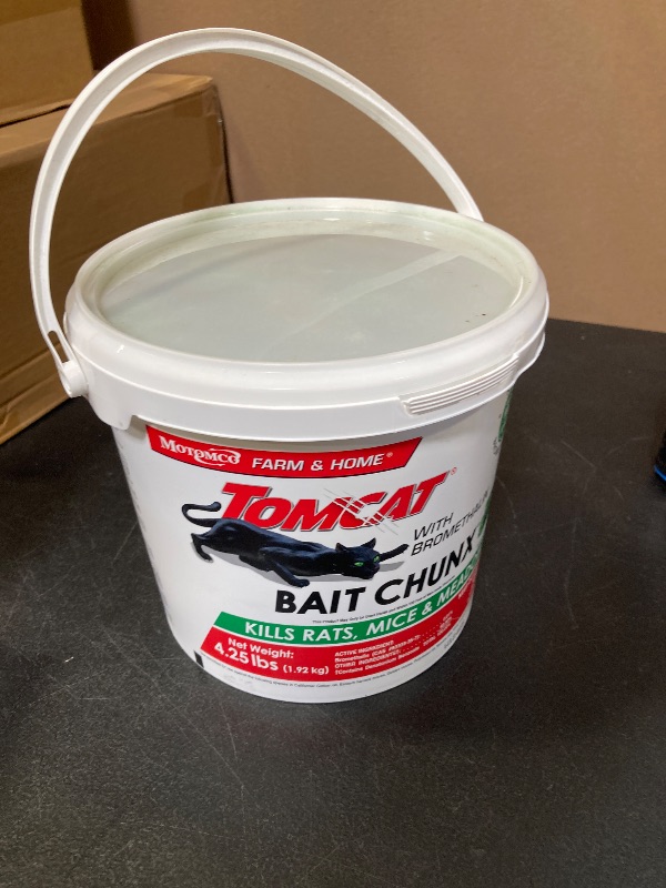 Photo 1 of Tomcat with Bromethalin Bait Chunx Pail, Rat and Mice Control for Agricultural Use and Professional Applicators, 4.25 lbs.