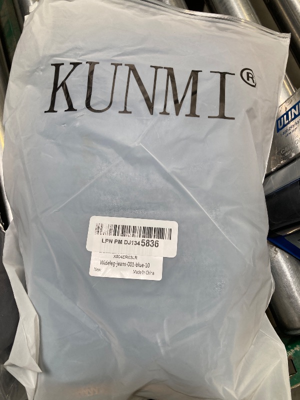 Photo 1 of KUNMI Jeans for Women Wide Leg Baggy High Waist Boyfriends Straight Leg Stretchy Denim Pants Trendy Fall 2025