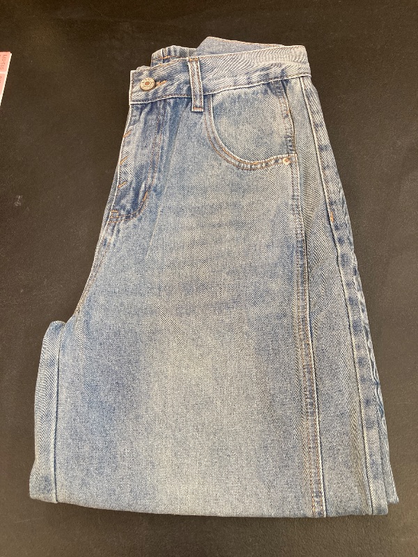 Photo 1 of Allimy Womens Jeans High Waisted Mid Rise Baggy Loose Fit Ankle Barrel Leg Y2K Boyfriend Horseshoe Cropped Wide Leg Jeans for Women Trendy 2025 Denim Capri Pants Women Blue Size 8