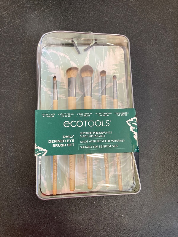 Photo 1 of EcoTools Daily Defined Eye Brush Kit, Makeup Brushes For Liquid, Powder, & Cream Eyeshadow & Eyeliner Application, Eco-Friendly Eye Brushes, Synthetic Hair, Cruelty Free, 5 Piece Set
