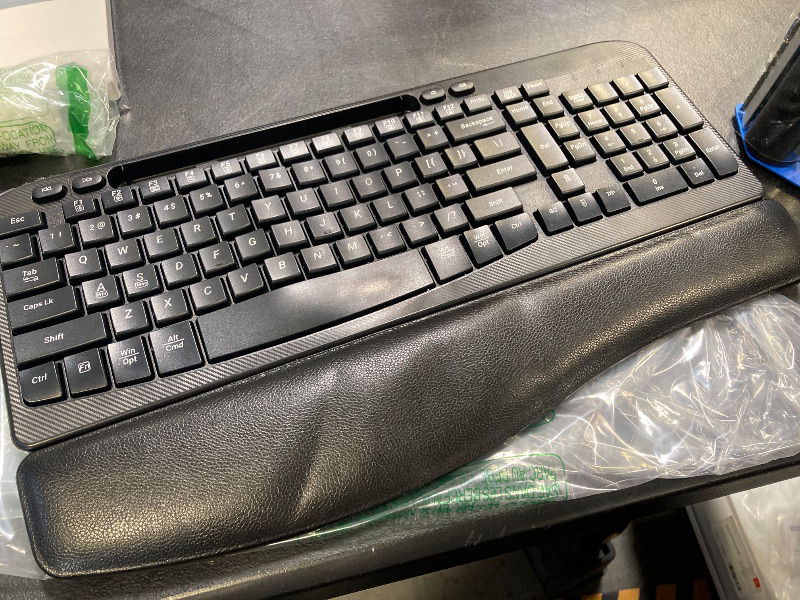 Photo 1 of Wireless Keyboard "FOR PART ONLY"